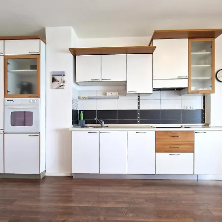 بيت ضيافة Katarina 3*