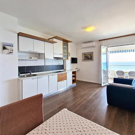 Katarina Penzion Petrcane