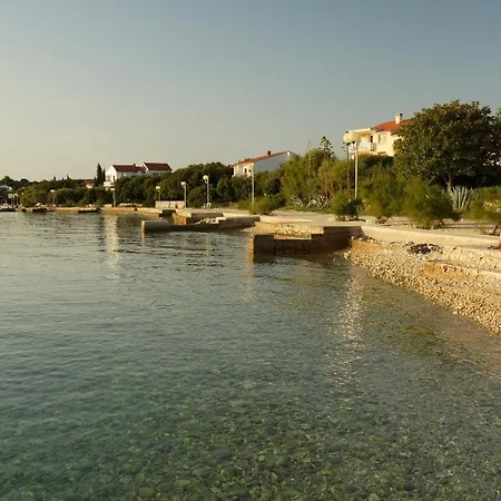 Katarina بيت ضيافة بيتريتْشاني