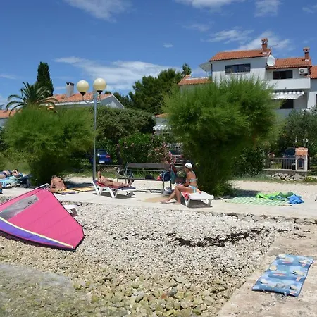 Katarina بيت ضيافة بيتريتْشاني