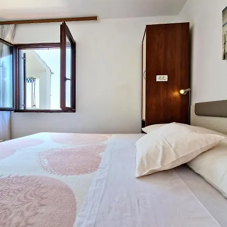 Guest house Katarina Petrcane